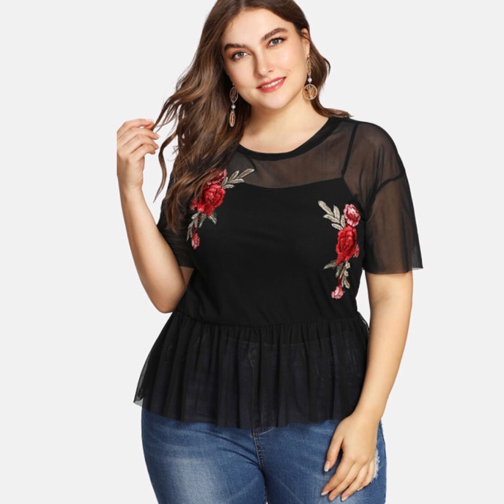 🥰 La Vie En Rose Plus Size Embroidered Blouse 🥰